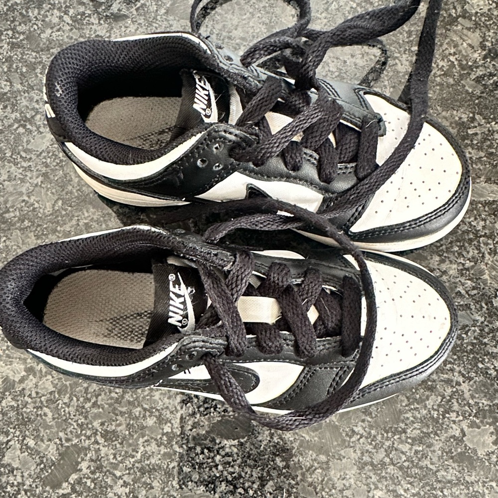 Kids Jordan’s size 11c